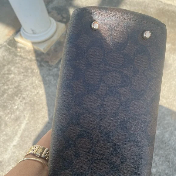 Coach Medium Signature Brown and Red Rowen - Picture 4 of 7